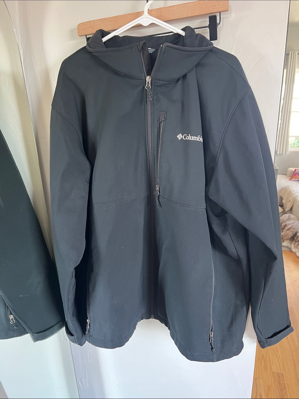 Columbia Men’s Black Hooded Softshell Jacket